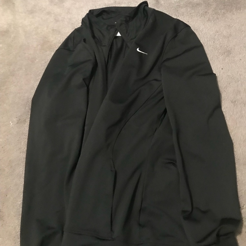 Woman’s Nike zip up track jacket